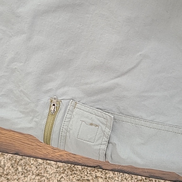 Orvis mens shorts size 40. - Picture 2 of 6